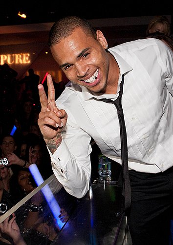 Chris_Brown_PURE_Nightclub_12.31.11