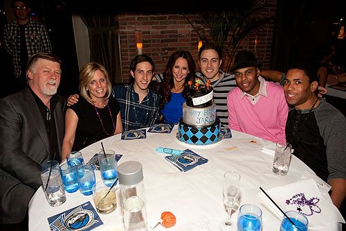Jennifer_Love_Hewitt_Jaron_Einsohn_and_friends_at_LAVO