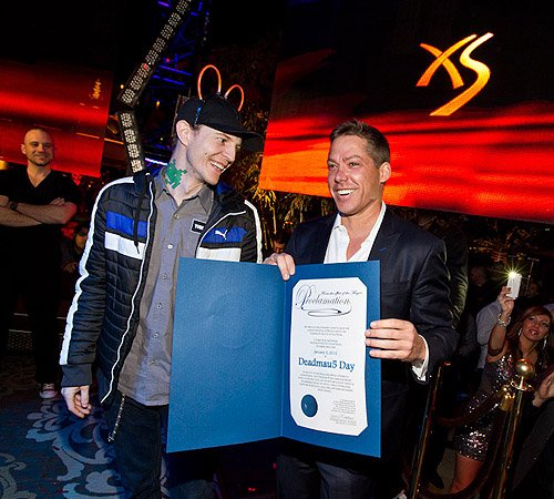 XS_-_deadmau5_Jesse_Waits