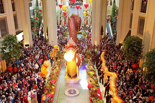 Atrium_Crowd_Infinity_Photo