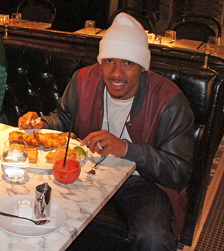 Nick_Cannon_at_Sugar_Factory_American_Brasserie