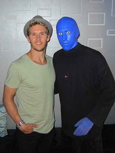 Ryan_Kwanten_visits_Blue_Man_Group_Las_Vegas_6_17_12