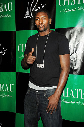 Ron_Artest_on_the_Chateau_red_carpet