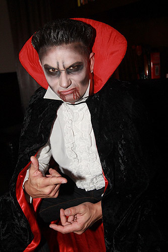 DJ_Pauly_D_dresses_up_as_a_vampire_for_Vanity_Nightclubs_Sinners_Ball_10_28_12