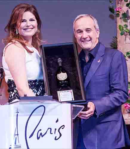 Elizabeth Blau accepting Dom Perignon Award of Excellence from Larry Ruvo at UNLVinos Grand Tasting 4.20. 2013