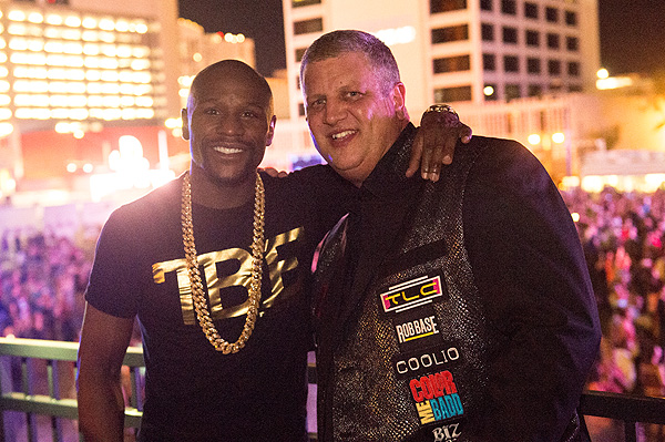 Derek Stevens and Floyd Mayweather Enjoy I Love The 90s Tour at the Downtown Las Vegas Events Center 1