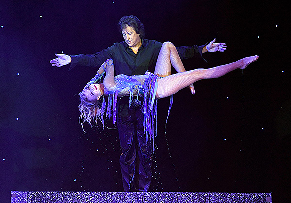 Greg Gleason in Masters of Illusion at Ballys Las Vegas credit Ethan Miller for Masters of Illusion Las Vegas 6