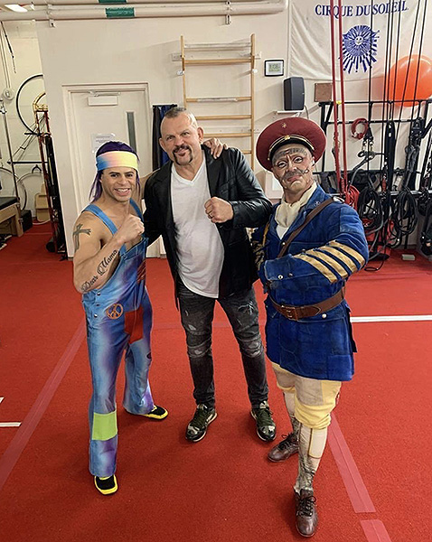 Chuck Liddell Poses with the Characters of LOVE by Cirque du Soleil Jan. 17 2020