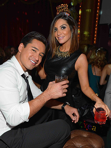 Beachers Madhouse NYE14 Mario Lopez Courtney Mazza Lo