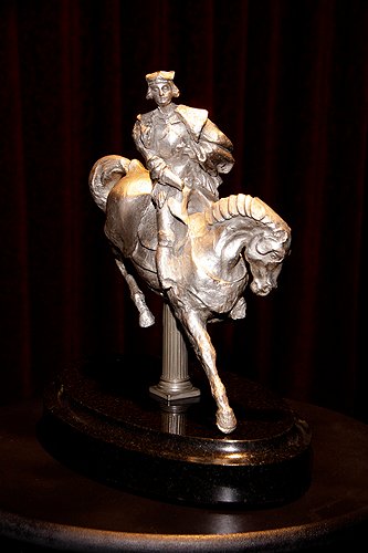 Leonardo_da_Vinci_Horse_and_Rider_sculpture