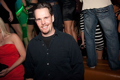 Kevin_Dillon_at_Hyde_Bellagio_for_Wilmer_Valderramas_32nd_Birthday