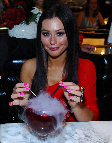 JWOWW_and_Berry_Bliss_Goblet