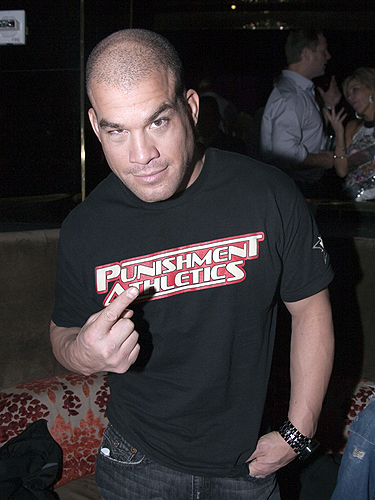 2.20.10TitoOrtizatVanityatHardRock