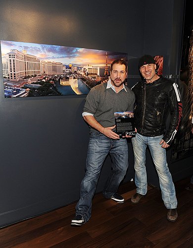 Joey_Fatone_and_Peter_Lik_-_Photo_credit_Denise_Truscello