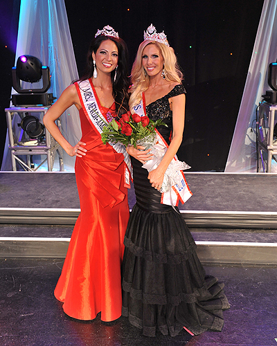 Mrs._Nevada_America_2011_-_Amanda_Kouretas_l_with_Mrs._Nevda_America_2010_Dr._Susie_Monahan