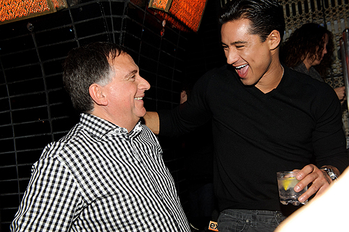 Robert_Earl_and_Mario_Lopez_at_LAVO_LV