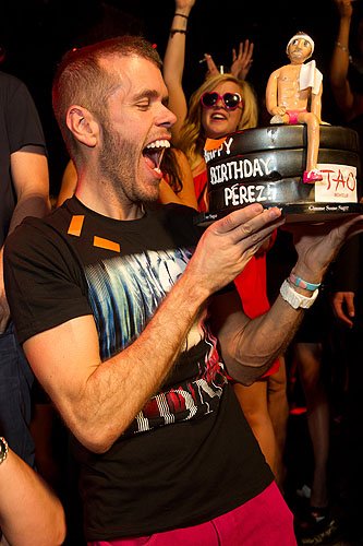 Perez_Hilton_birthday_cake_TAO