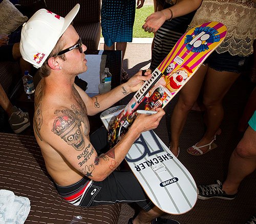 Ryan_Sheckler_WET_REPUBLIC_Skateboard