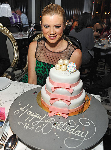 Amy_Smart_Birthday_Cake_at_Sugar_Factory