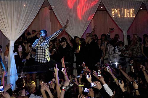 Travie_McCoy_PURE_NigDA3381