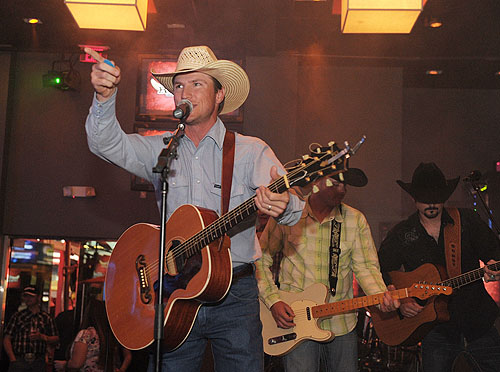 112269899DT012_Justin_McBri