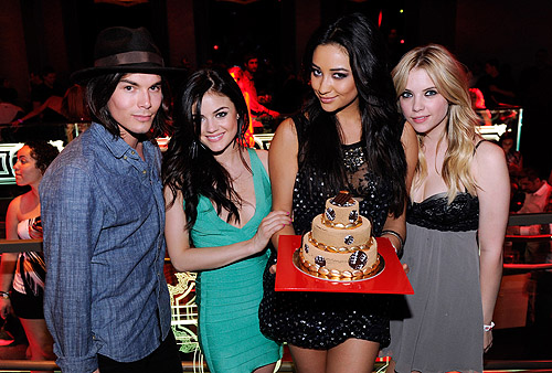 Pretty_Little_Liars_cast_
