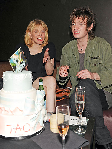 CourtneyLoveMicowithcakeatTAO