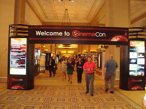 CinemaCon_2012_Judy_Thorburn_2081
