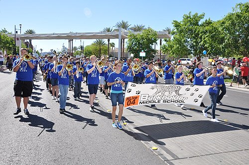 Heritage_Parade_2012_Burkholder_Middle_School
