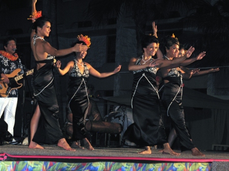 luau-imperial-palace-09_048