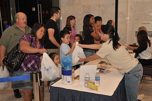 5.21.11_Blue_Man_Group_Summer_Stock_Up_4