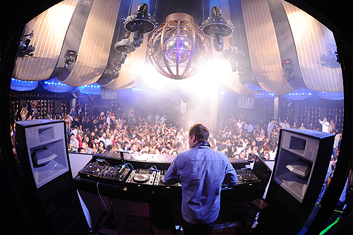 Kaskade_at_Marquee_2_5.21.11