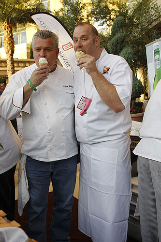 Chef_Luciano_Pellegrini_of_Valentino_and_Executive_Chef_Zach_Allen_of_Mario_Batalis_restaurants_enjoying_gelato