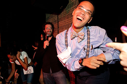 Dustin_Diamond_with_contest_winner_Gary_Eugene_Metz_at_LAVO_2