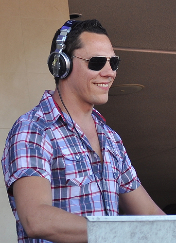 Tiesto2_WET_REPUBLIC