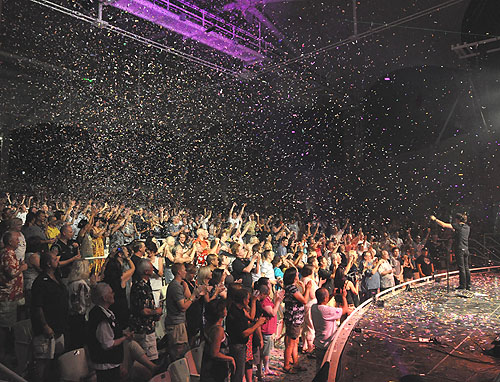 Symphonic_2011_Crowd