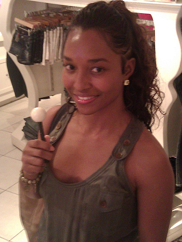 Chili_enjoying_a_Couture_Pop_at_Sugar_Factory