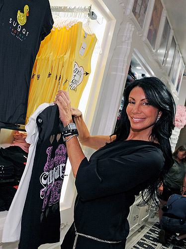 Danielle_Staub_shopping_at_Sugar_Factory