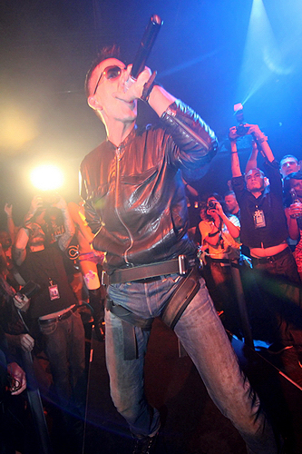 Sparks_after_being_lowered_into_Moon_Nightclub_photo_by_Joe_Fury