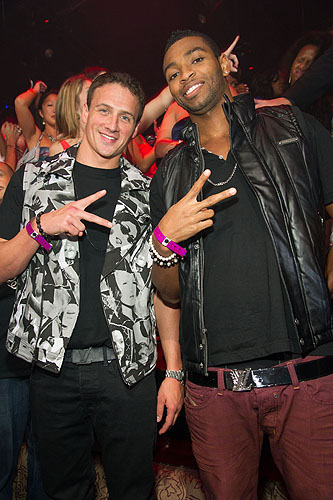 Olympic_Gold_Medalists_Ryan_Lochte_and_Cullen_Jones_at_TAO_Nightclub
