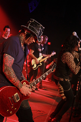 8.26.12_DJ_Ashba_lights_up_Vinyl_Stage_with_Sin_City_Sinners_at_Hard_Rock_Hotel__Casino