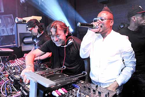 Benny_Benassi_and_ApldeAp_at_Marquee