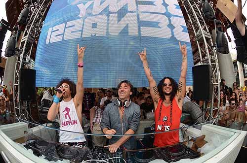 LMFAO_with_Benny_Benassi_at_Marquee_Dayclub
