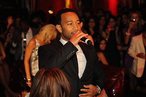 Tryst_-_John_Legend_3
