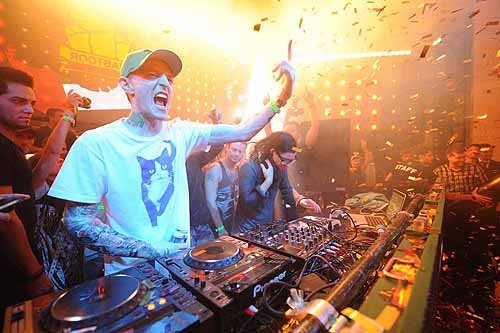 XS_-_Labor_Day_-_Deadmau5_Skrillex