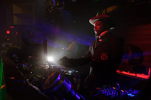 Will.I.Am_Marquee_3