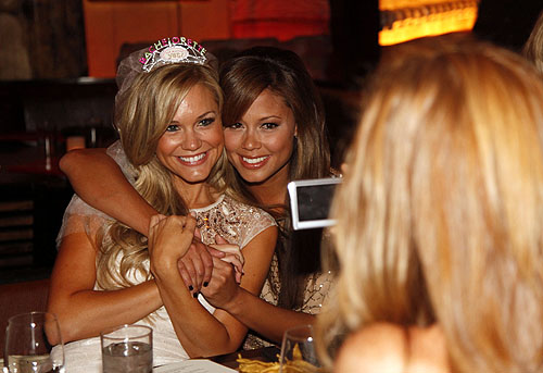 Bride_to_be_and_Vanessa_taking_photo