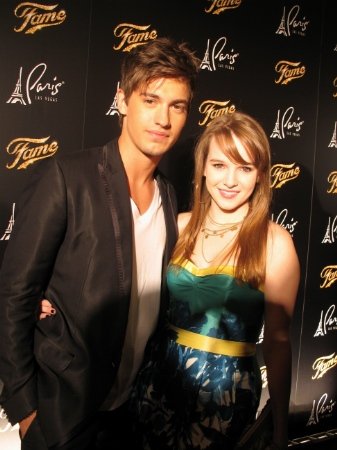 fame-red-carpet-Asher-Book-Kay-Pannabaker-018