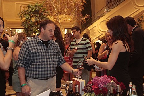 Pouring_wine