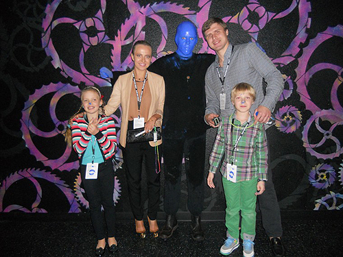 10.10.13 Ilya Bryzgalov and family at Blue Man Group in Monte Carlo Resort and Casino